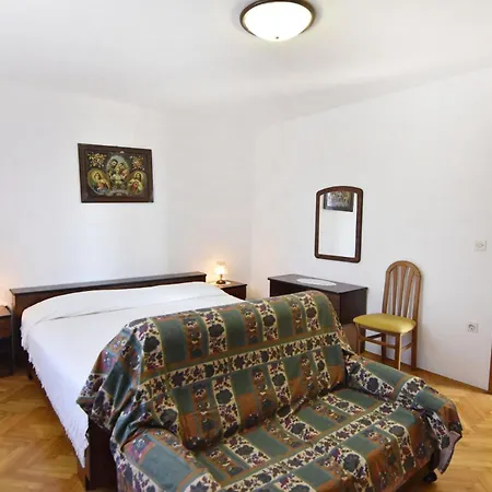 Апартаменты Quiet Retreat With Terrace